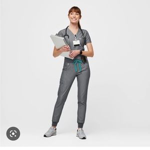 Fig scrub top -great condition